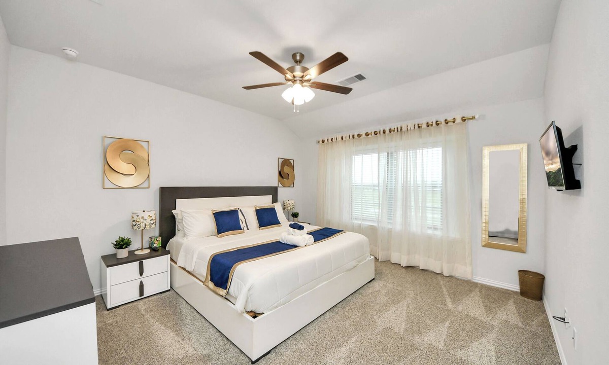 Katy House | Stylish 3 Bedroom Oasis Near Katy Mills