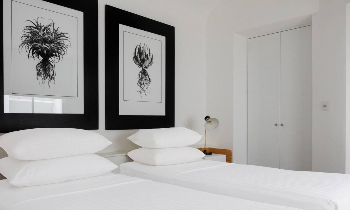 Warwick Apartment | Stylish 3bed 3bath, Central