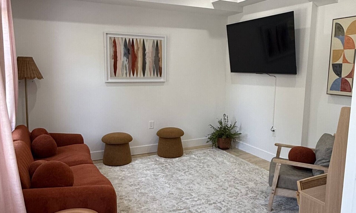 Montclair Apartment | Stylish 3BR Duplex in Montclair