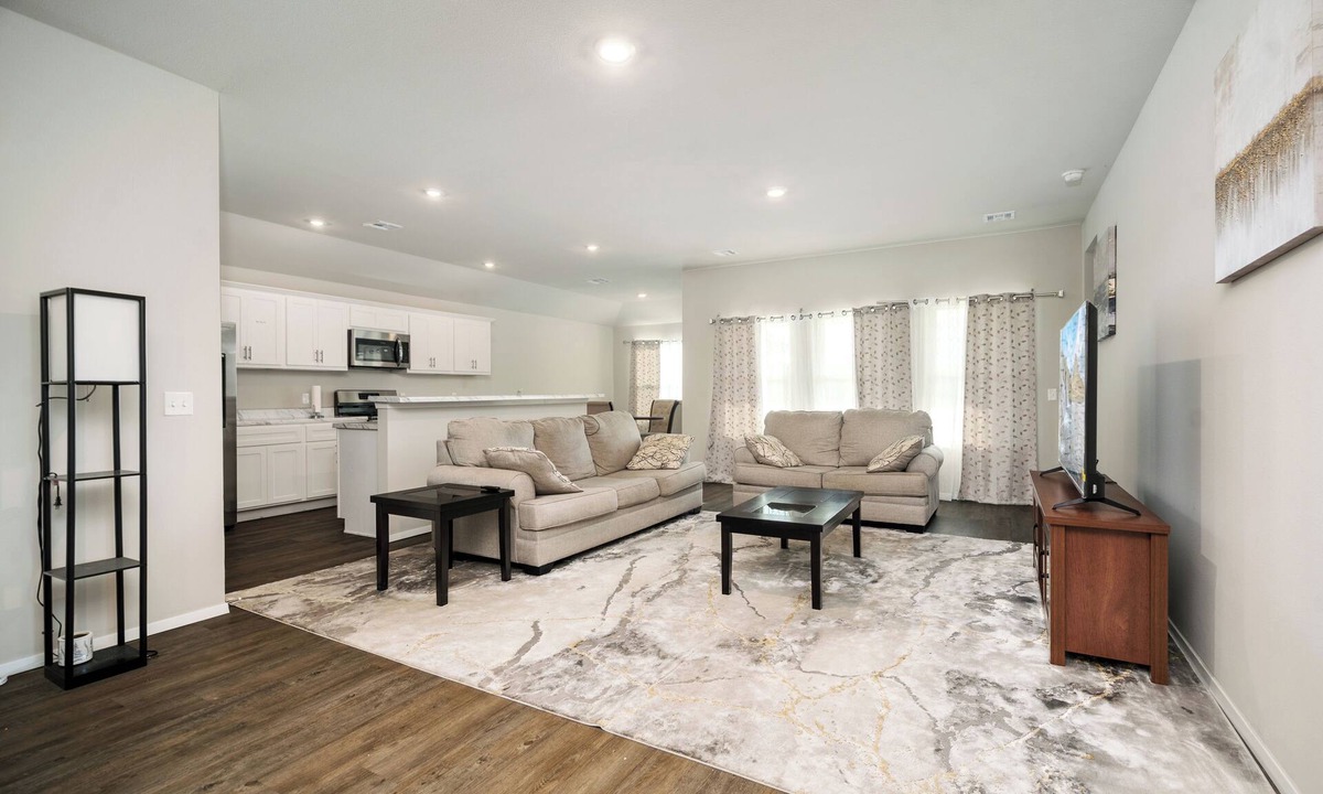 Broken Arrow House | Stylish 3BR Home in Broken Arrow - Luxury, Comfort & Style