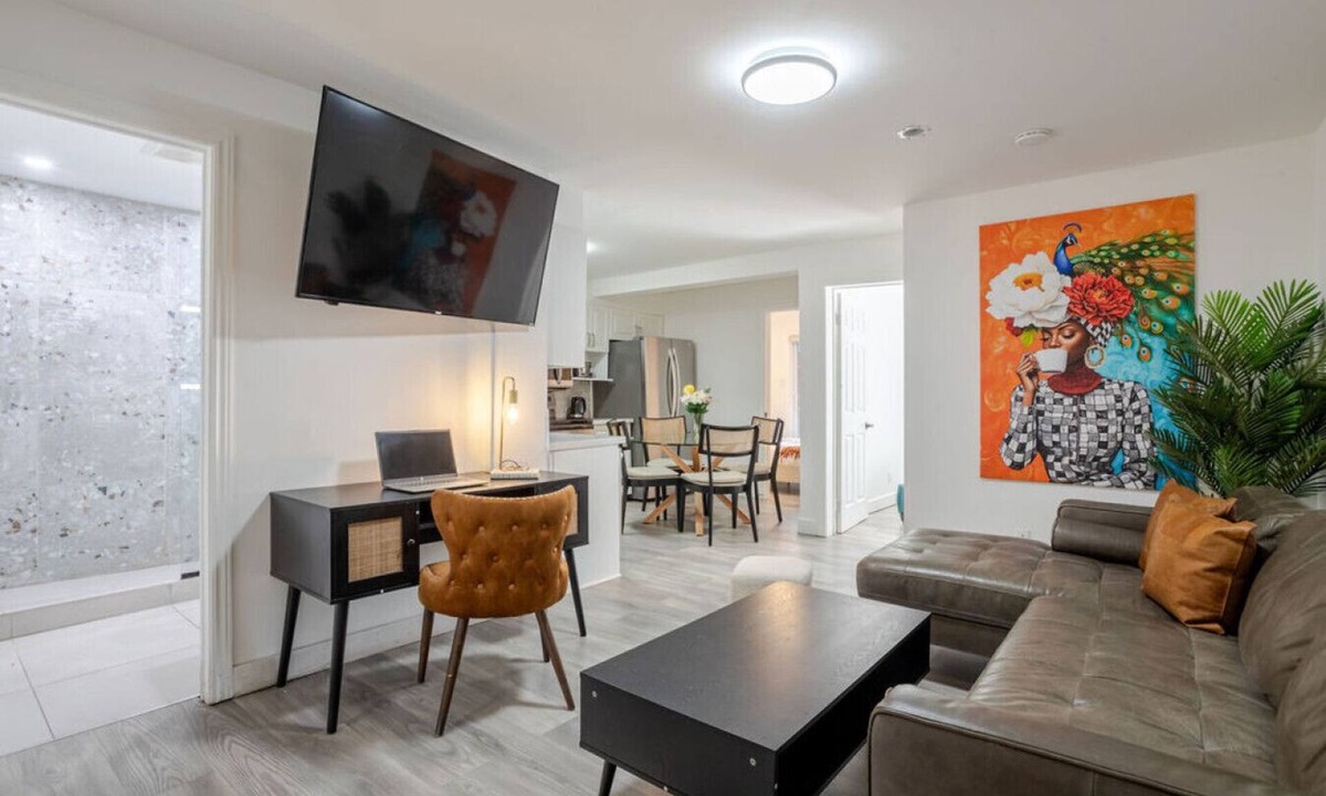 Sainte-Marie Apartment | Stylish 3BR in the heart of Downtown Montreal