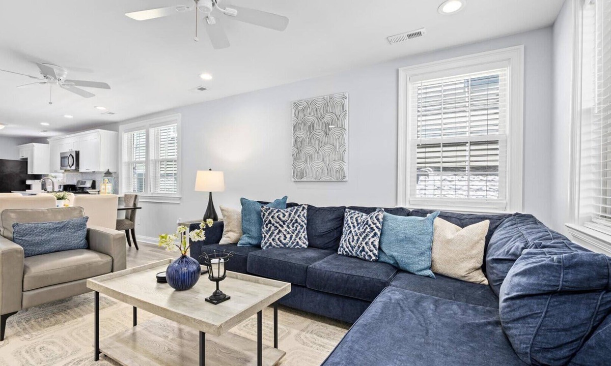 Gardens Condo | Stylish 3BR - OC Gardens w/Patio & Parking