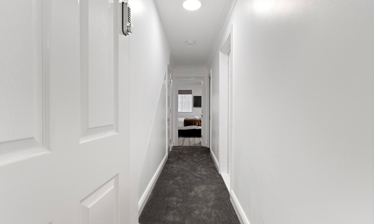 Hale House | Stylish 4 bed 3 bath- Mill Hill