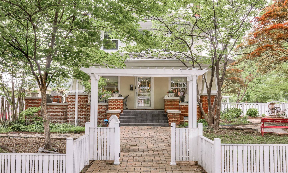 Tulsa House | Stylish 4BR Home in Tulsa for Groups