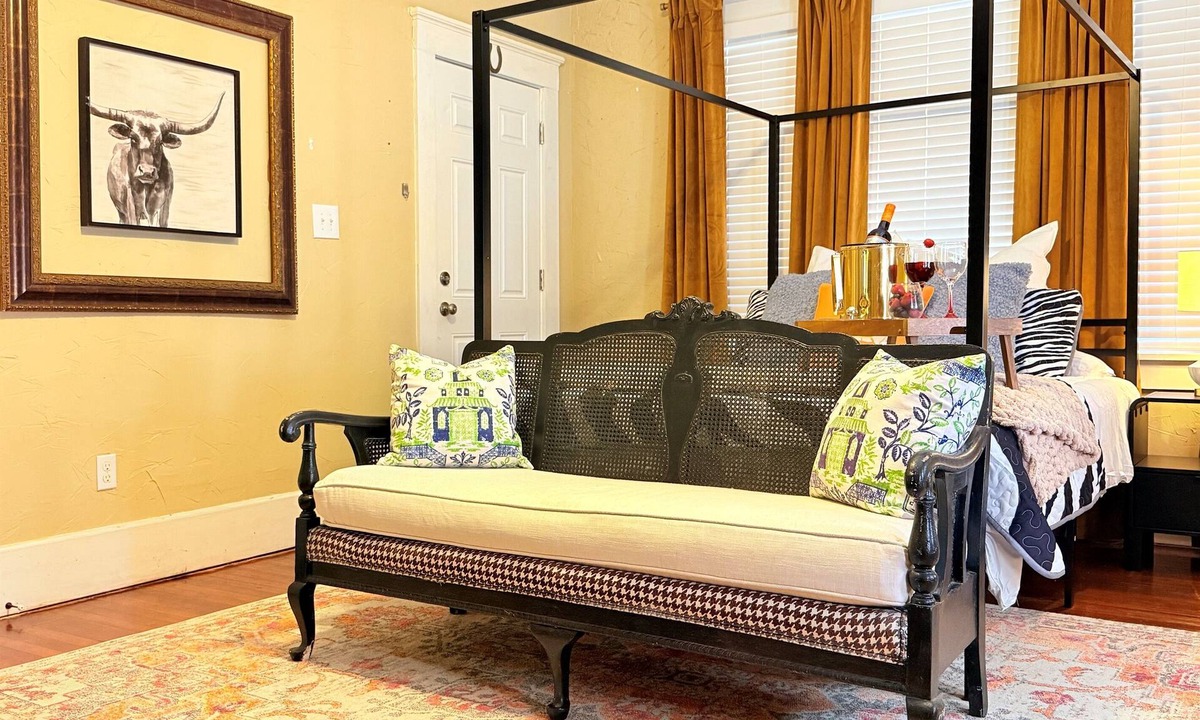 Original Town North House | Stylish Abilene Home - Berry Suites