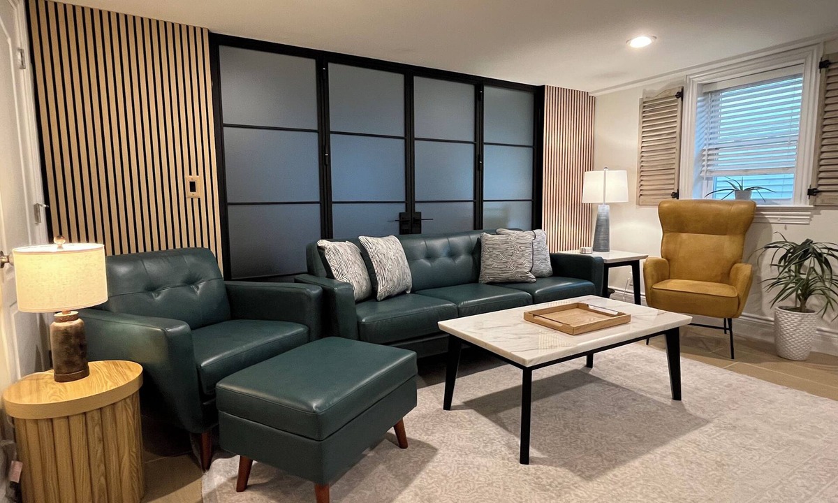 Lido Beach Apartment | Stylish and comfortable 2BR APT Steps to the beach!