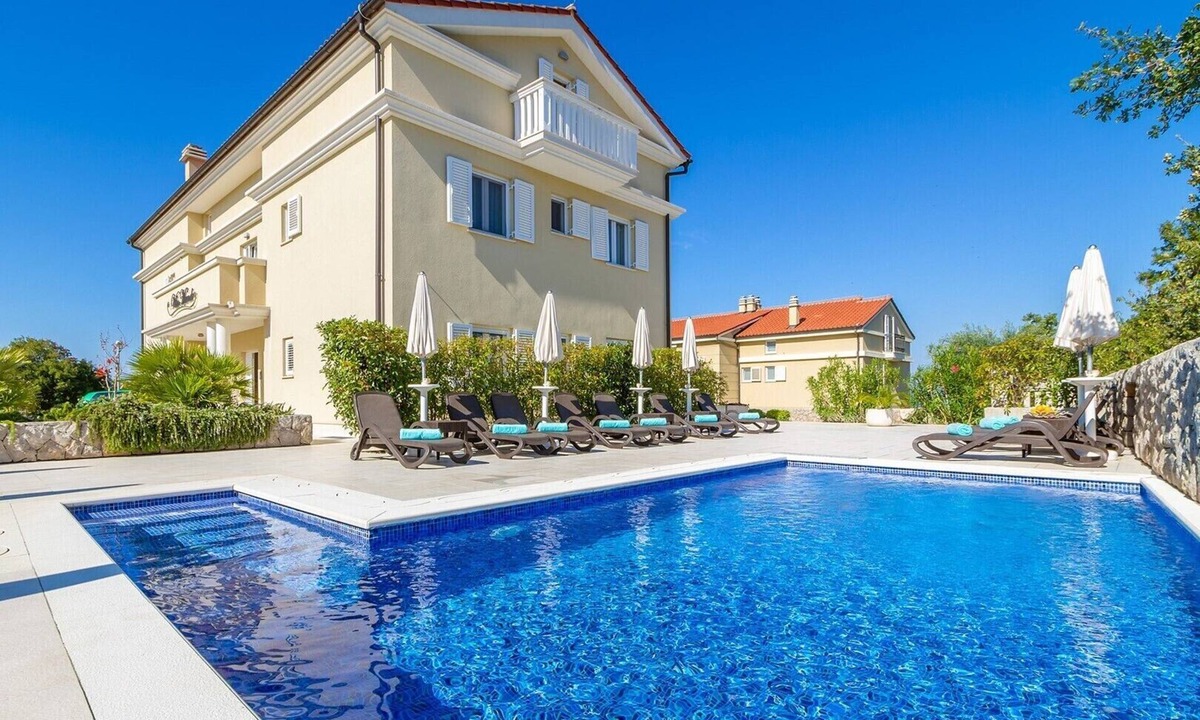 Zidarici Apartment | Stylish apartment Mande 2 in villa by the sea on Krk