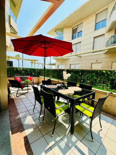 Alboraya Apartment | Stylish Apartment with Terrace on the BeachFrom