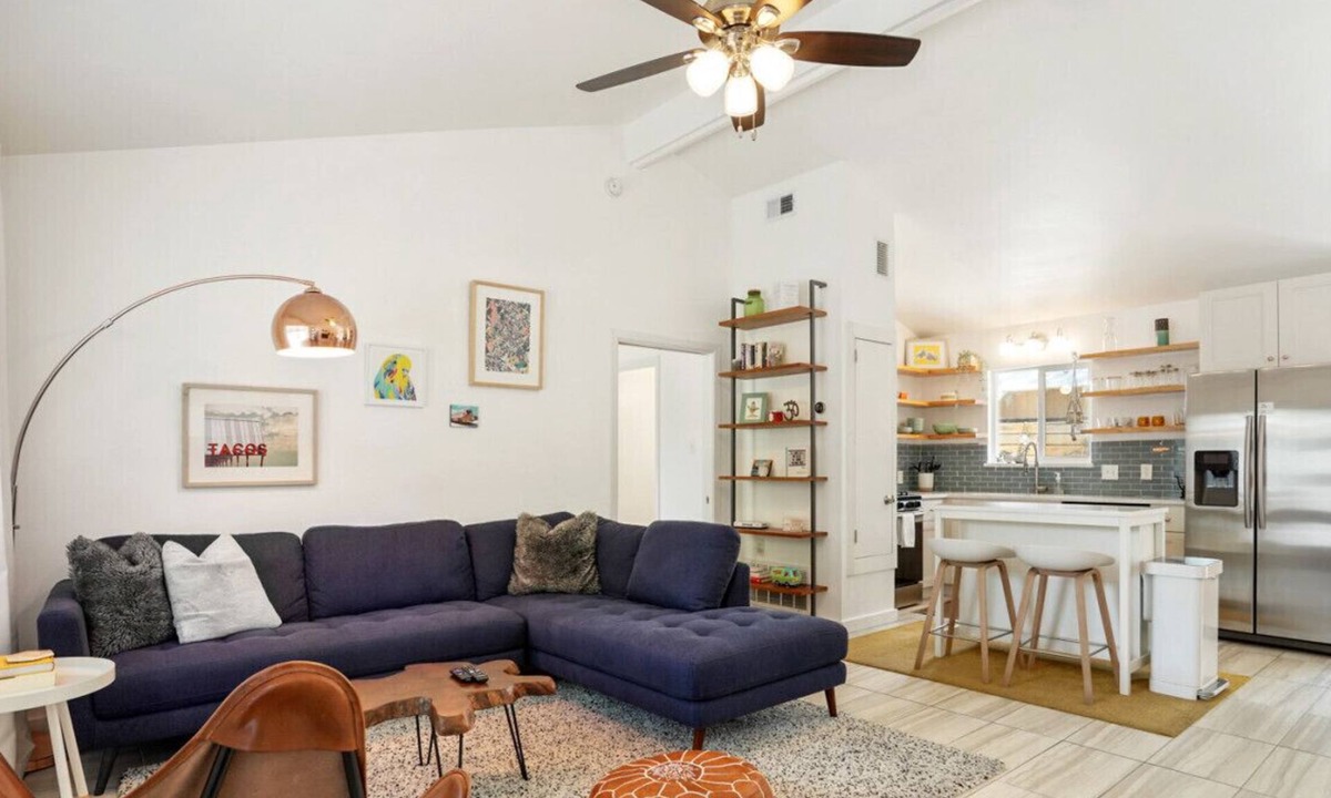 North University Apartment | Stylish Austin Retreat w/Luxurious King Bed + W/D