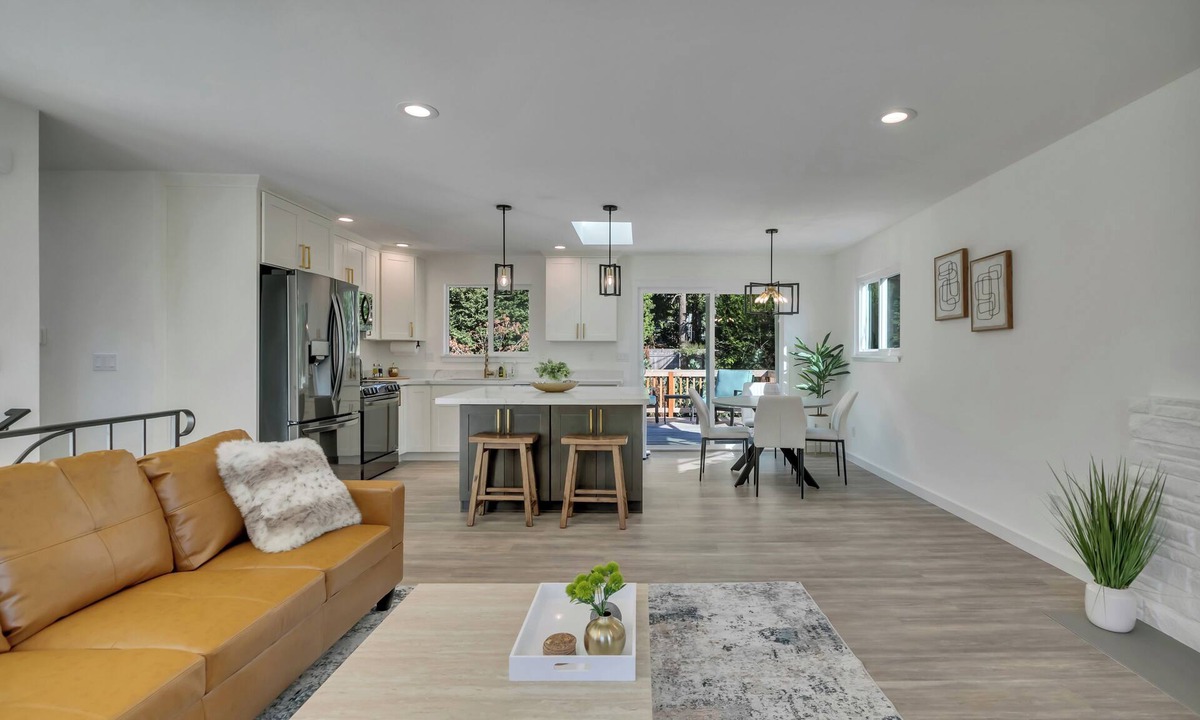 Newport House | Stylish Bellevue Retreat