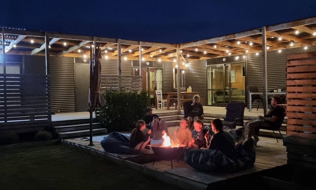 Mangakino Cabin | STYLISH CABIN LIVING WITH HUGE DECKING