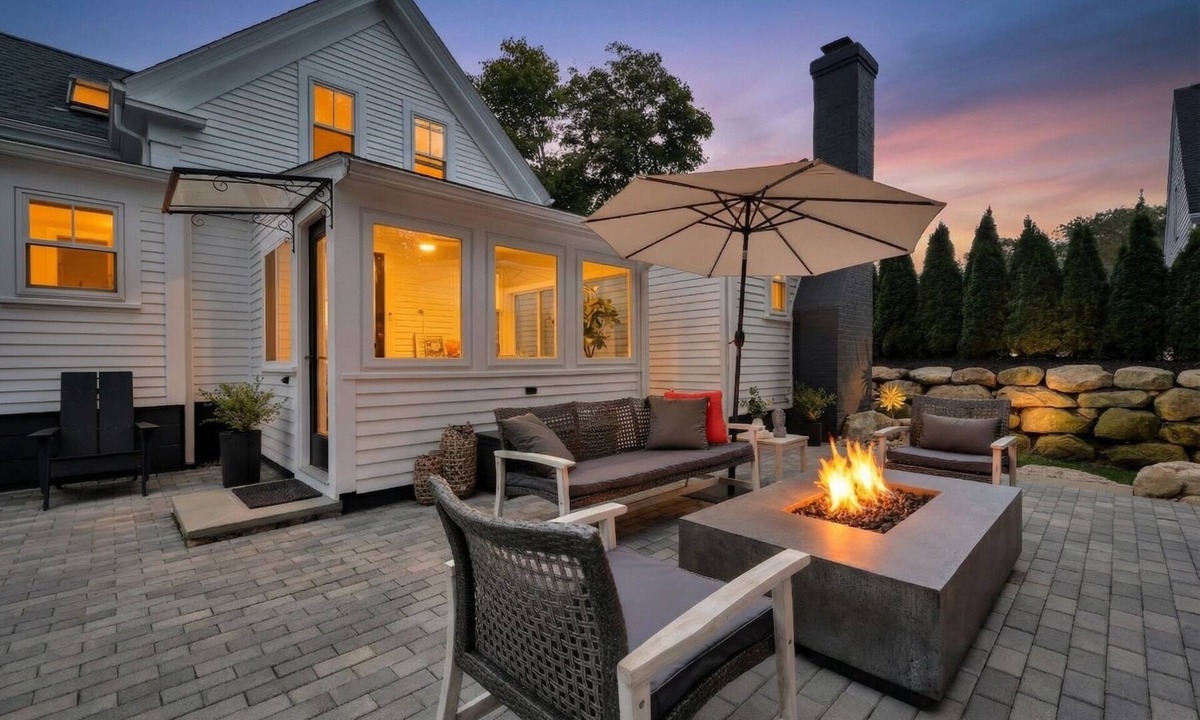 Harwich House | Stylish Cape Escape on Bank St RPAM070
