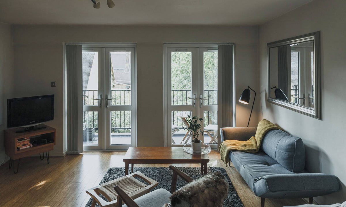 Wapping Apartment | Stylish Central London Flat with Sun Terrace