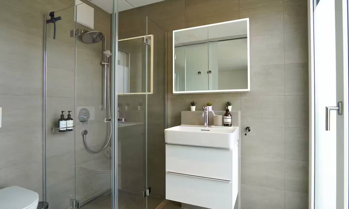 Hottingen Apartment | Stylish City Center Studio w/Balcony