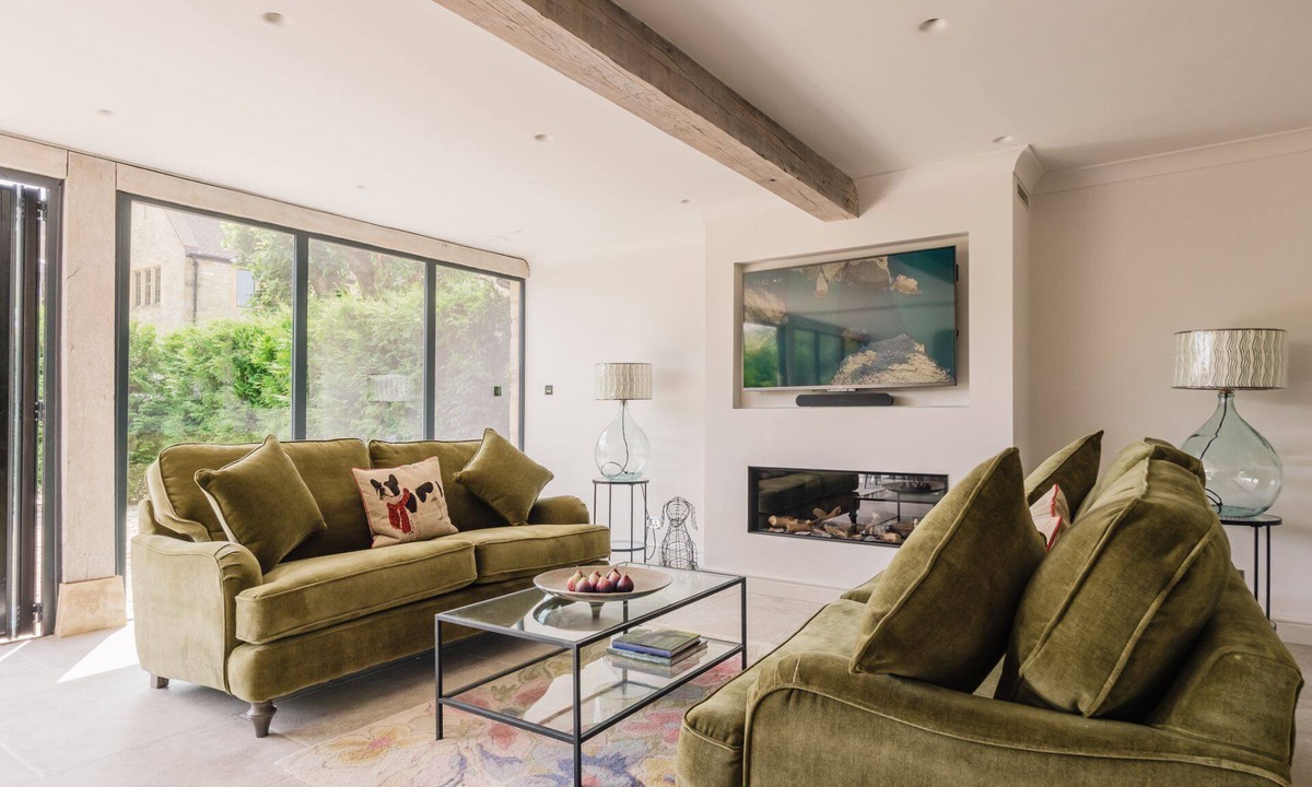 Bourton-on-the-Hill Cottage | Stylish Converted Barn - The Barn at High Gables