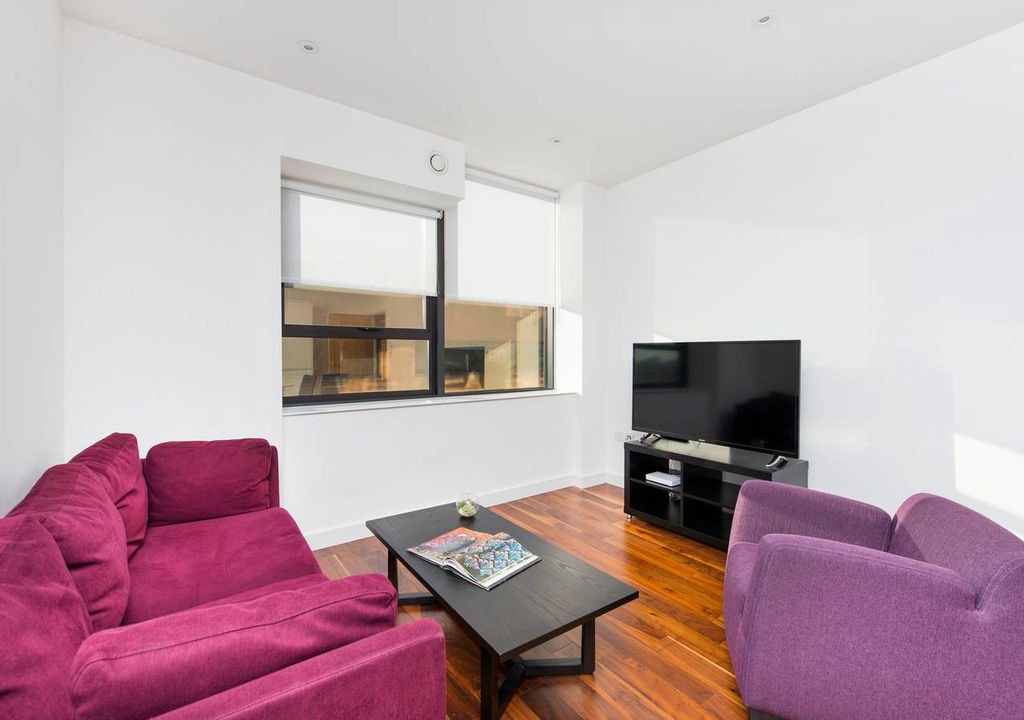 Harrow Apartment | Stylish & Comfortable 2BR flat in Harrow