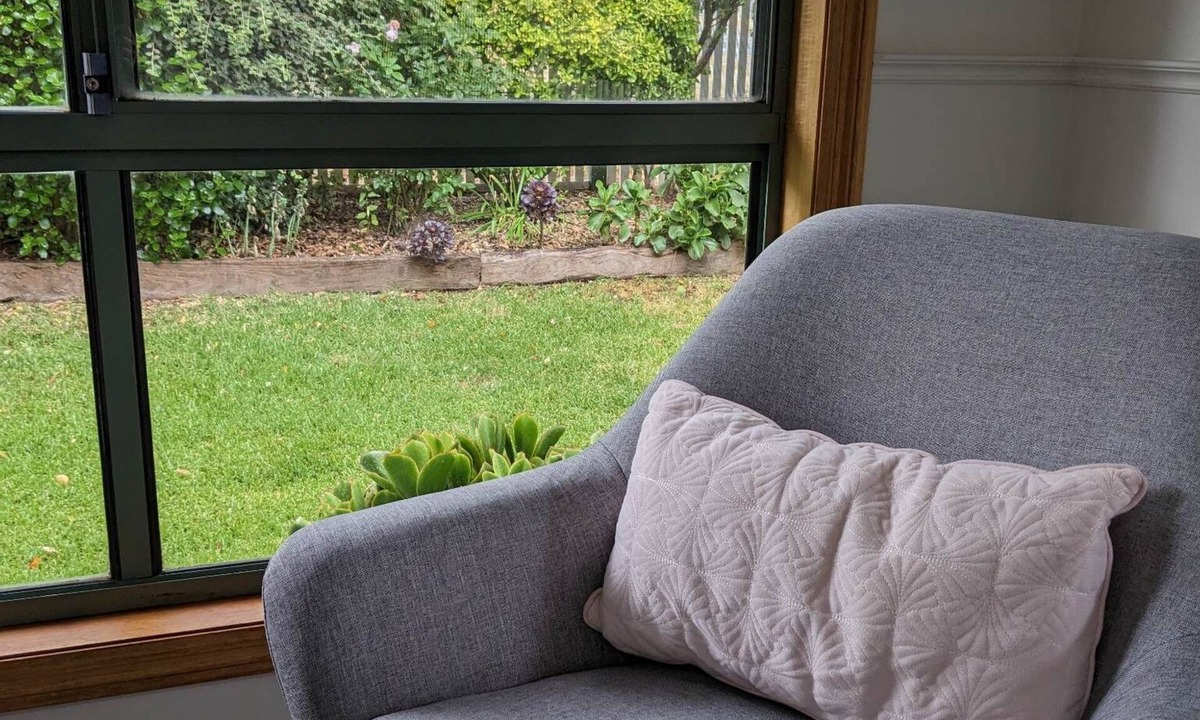 Buninyong Cottage | Stylish cottage in central Buninyong