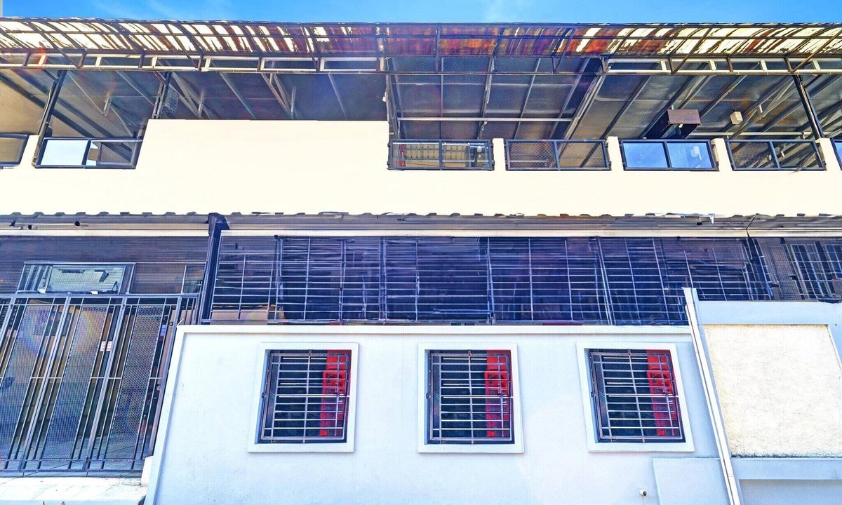 Sukajadi House | Stylish DBL Suite Escape W/Free WiFi and Parking