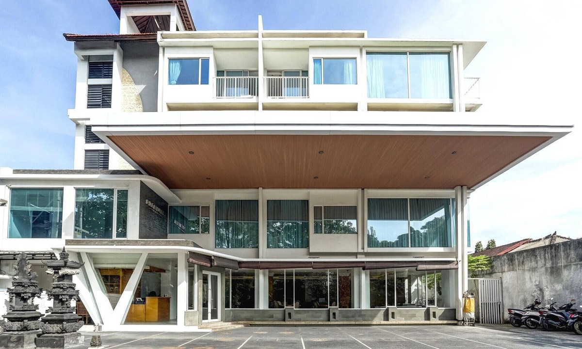 Legian City-Centre House | Stylish DBL Suite Escape W/Free WiFi and Parking