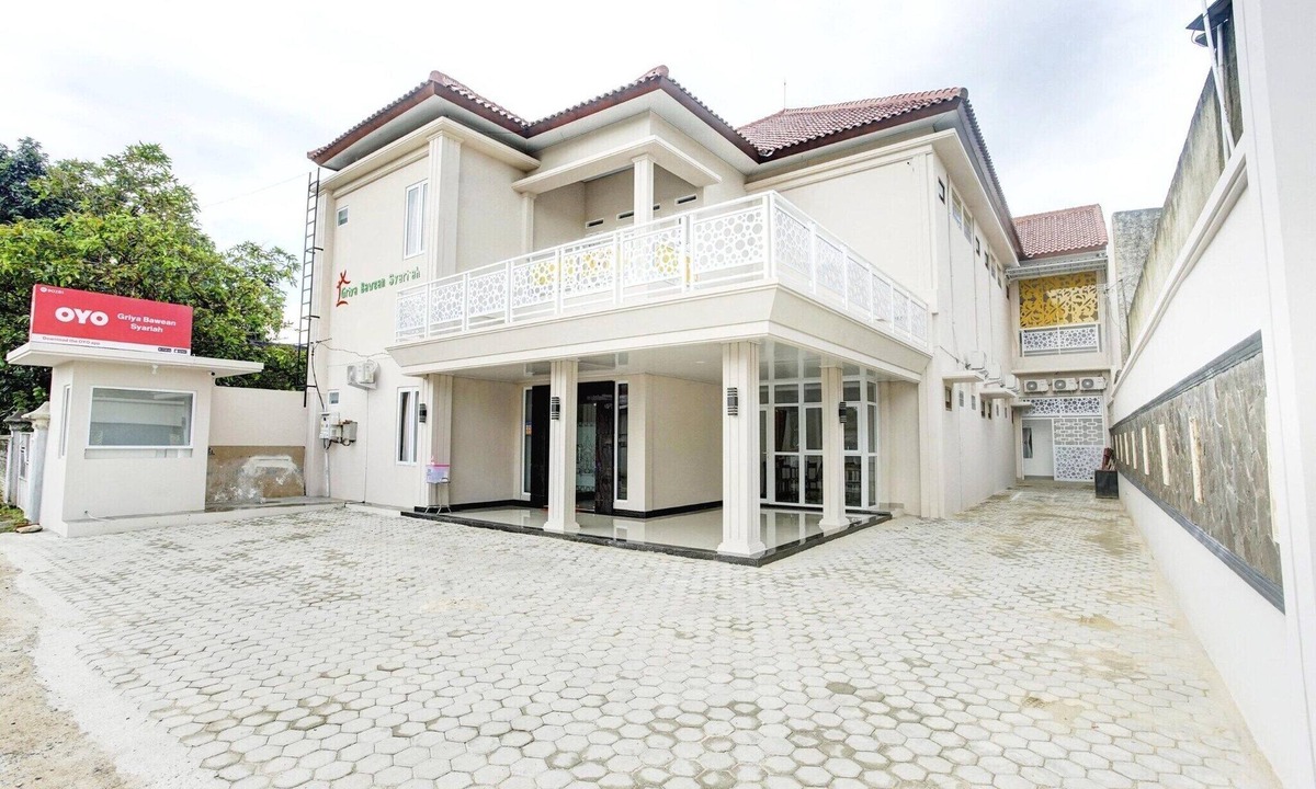 Bandar Lampung House | Stylish Double Suite Escape with Parking Access