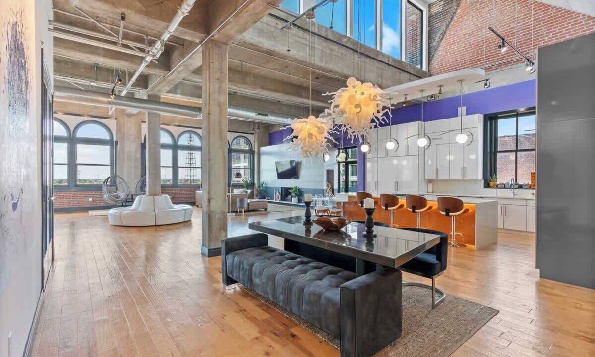 Downtown West Apartment | Stylish Downtown Penthouse Views/ABODEbucks