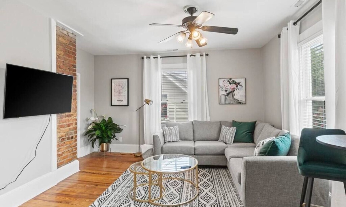 Southwest Raleigh Apartment | Stylish Downtown Raleigh 1BR Walk to Dining & Nightlife