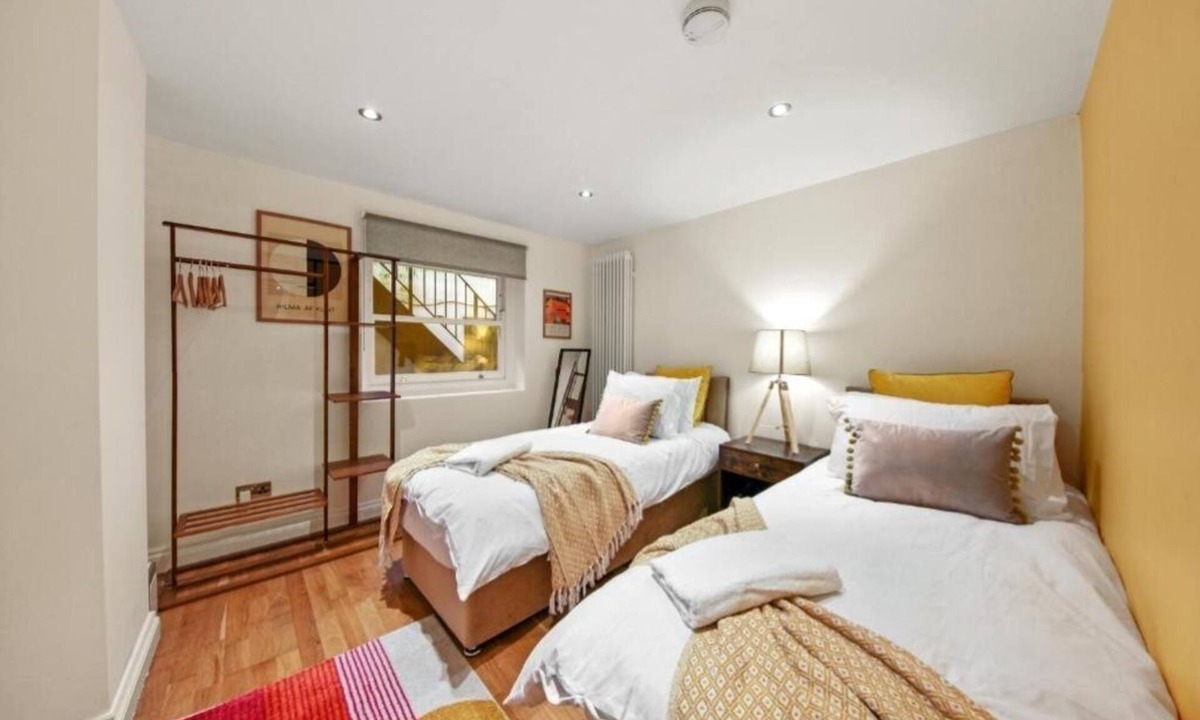 Somers Town Apartment | Stylish Flat | 5 min Walk Euston & Camden Sleeps 6