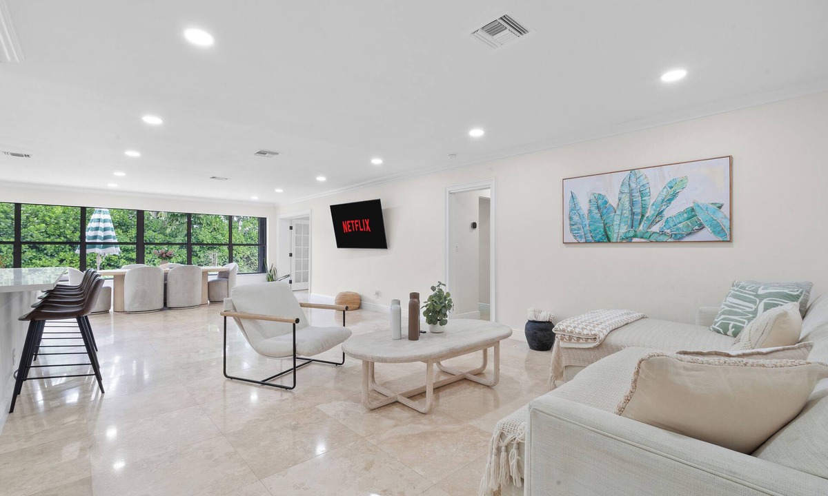 Oakland Park Villa | ★ Stylish Fort Lauderdale Home with Private Heated Pool and Palm Oasis Haven