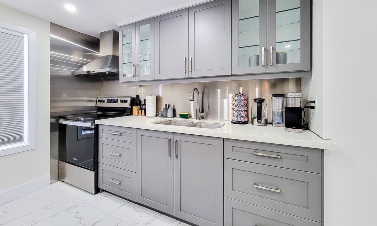 Niagara Falls House | Stylish fun spacious place 10 min to Niagara Falls
