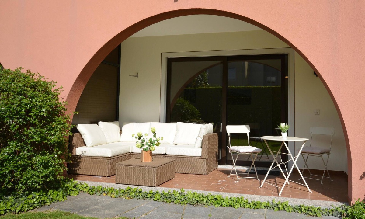 Ascona Apartment | Stylish garden apartment ideal for couples with outdoor pool and sunbathing area