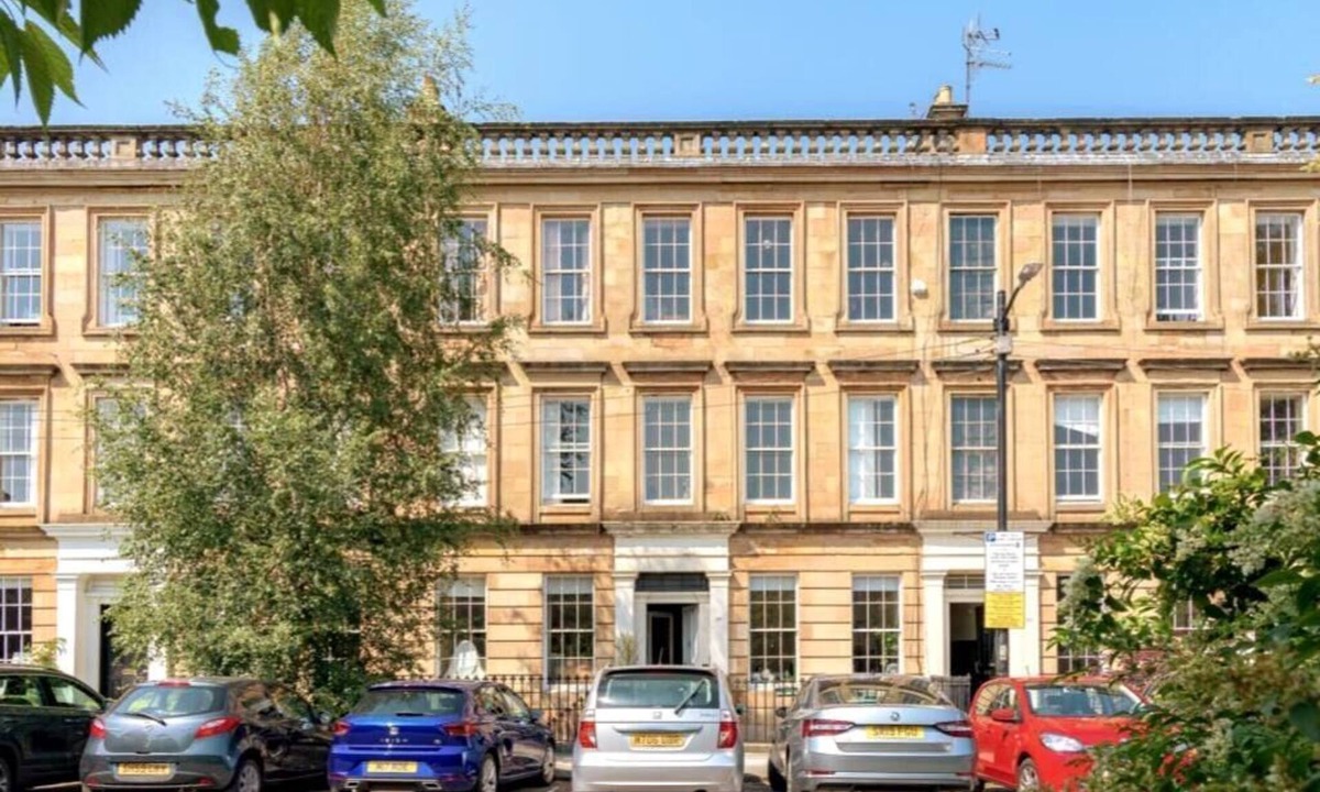 Finnieston Apartment | Stylish Garden Flat in Central Glasgow