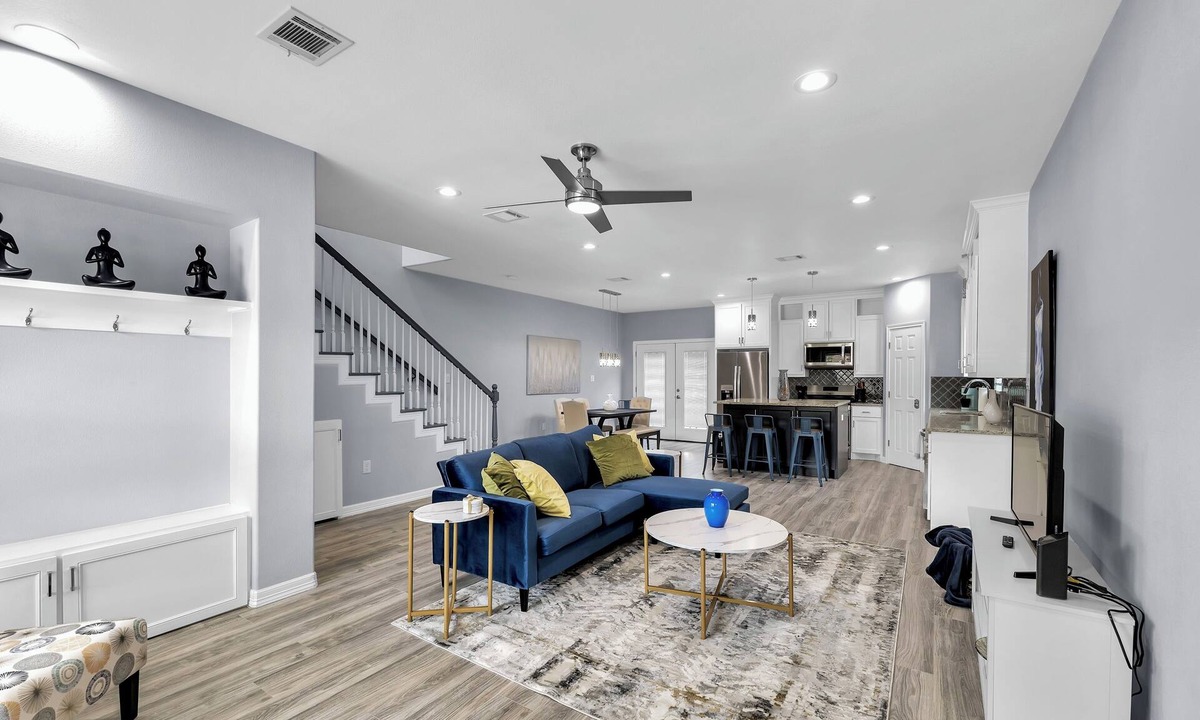 Greater East End House | Stylish Home 10 minutes from Downtown