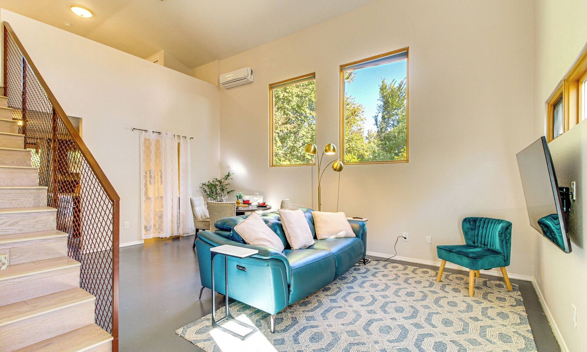 Los Duranes House | Stylish Home 2 Mi to Old Town Albuquerque!