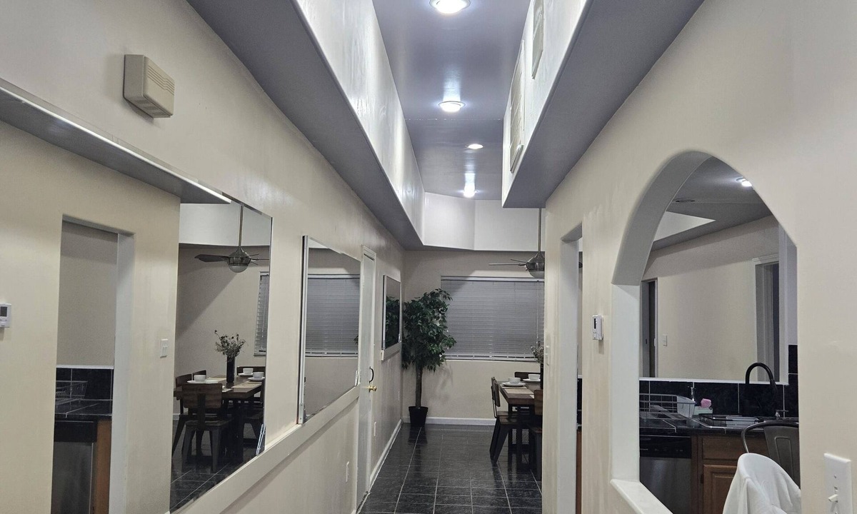 OST - South Union House | Stylish home Near NRG/UH/TMC + 1‑acre parking for oversize vehicles