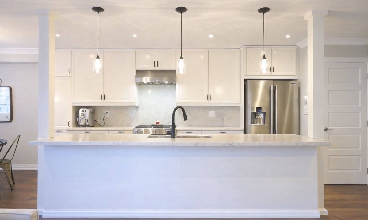 Elder Mills House | Stylish House Close to All Amenities