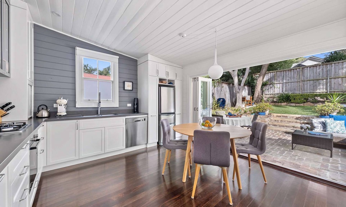 Rozelle House | Stylish light-filled 2BR characterful cottage