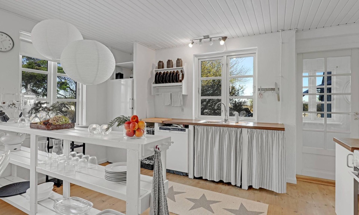Østermarie House | Stylish living in this large vacation home in Østermarie on the island of Bornholm.