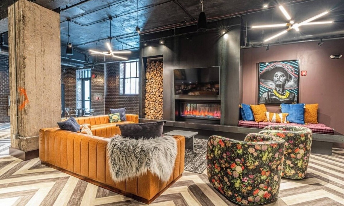 Midtown Apartment | Stylish Loft in St. Louis with Gym, Rooftop, Free Gated Parking, and Pool