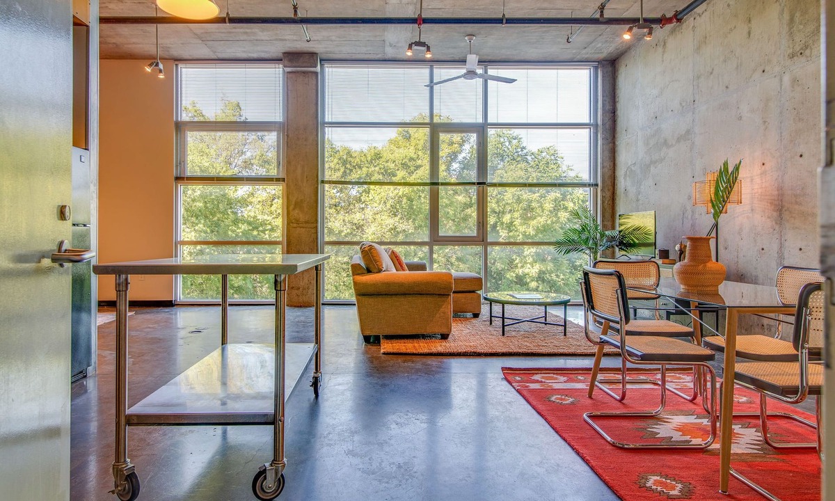 The Gulch Apartment | Stylish Loft Near Downtown Broadway!
