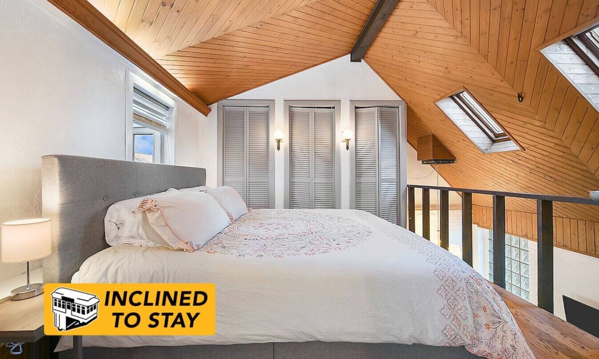 Crafton House | Stylish Loft with Deck and Parking