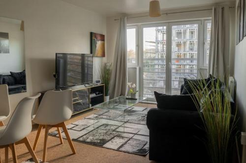 Chapel End Apartment | Stylish London apartment