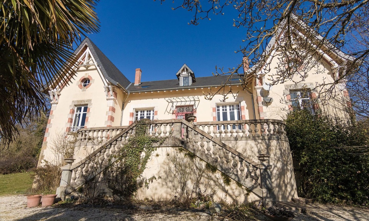 Savignac-Ledrier Villa | Stylish Mansion in Savignac