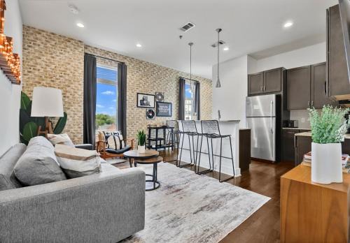 West End Apartment | Stylish Midtown Condo Near Vanderbilt & Parthenon