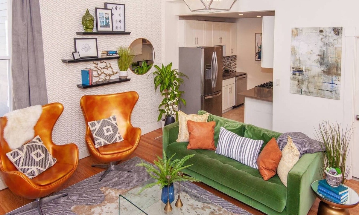 Highland Park House | Stylish Modern Home | near South End