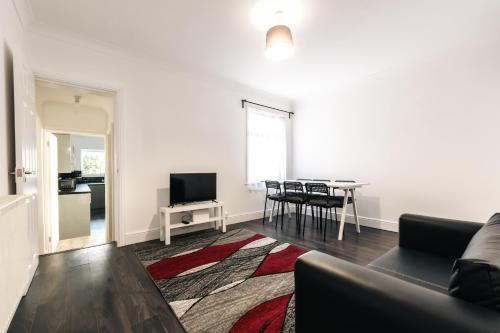 Portswood House | Stylish Modern Home, Southampton