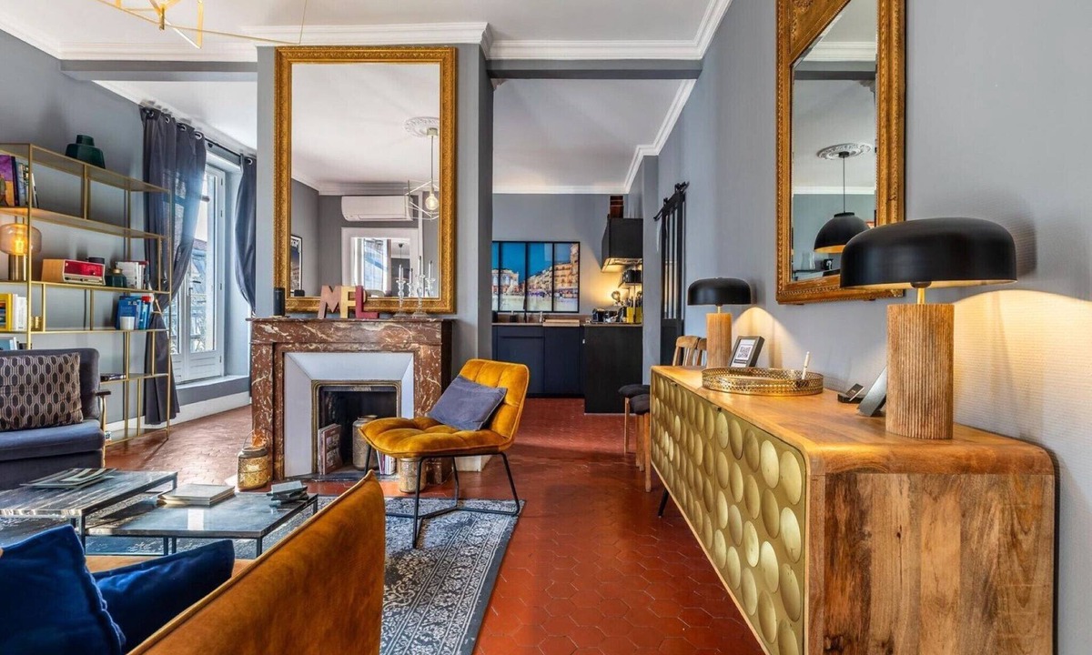 Gares Apartment | Stylish Montpellier Apartment for 4