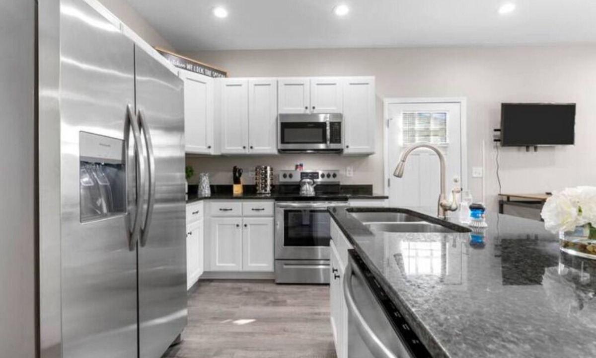 East Durham House | Stylish new home in downtown
