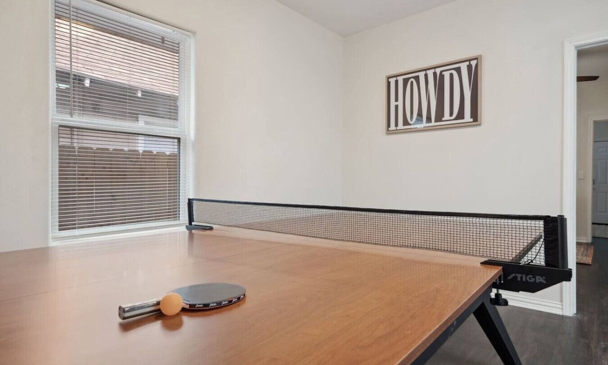 Old East Dallas House | Stylish Oasis in Dallas w/Free Parking|Ping-Pong