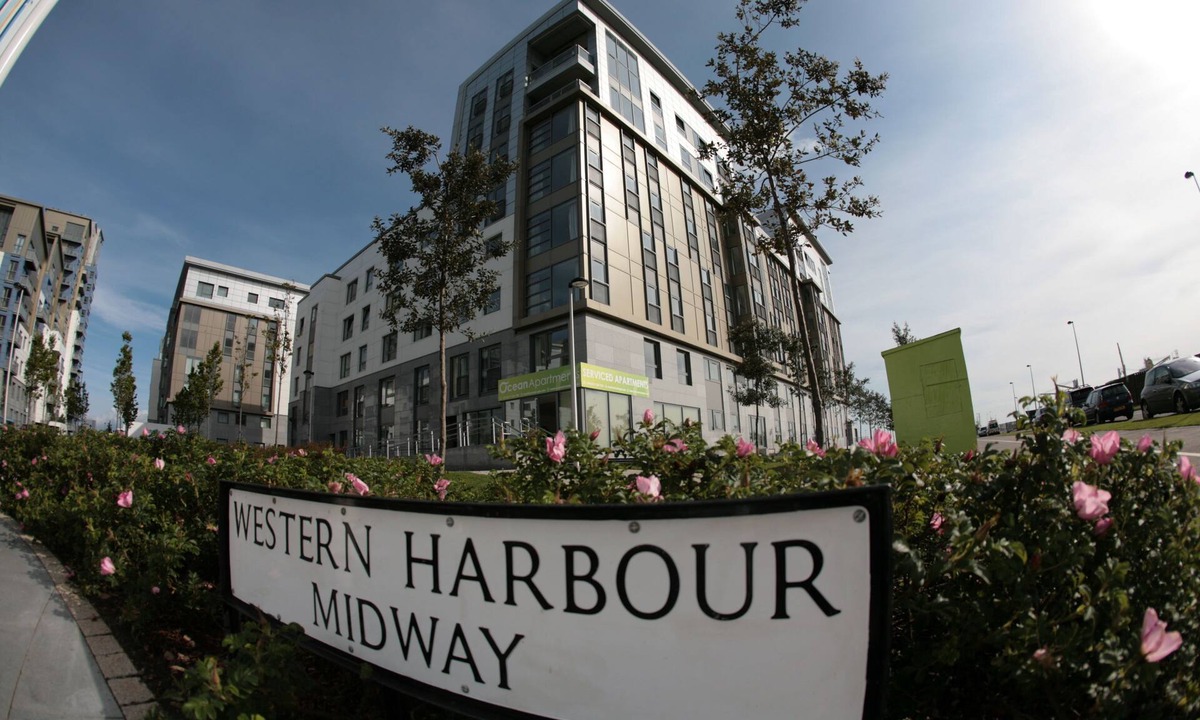 Newhaven Apartment | Stylish Penthouse Suite