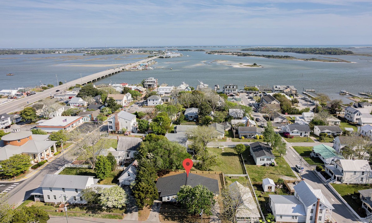 Swansboro House | Stylish Pet-Friendly Getaway in Crystal Coast's Historic Swansboro, Unit A
